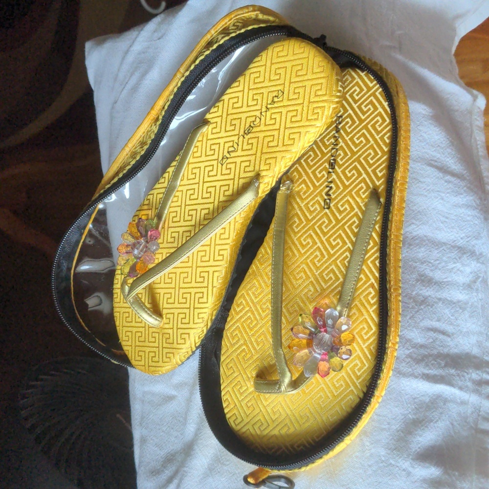 Bandolino Sandals 6